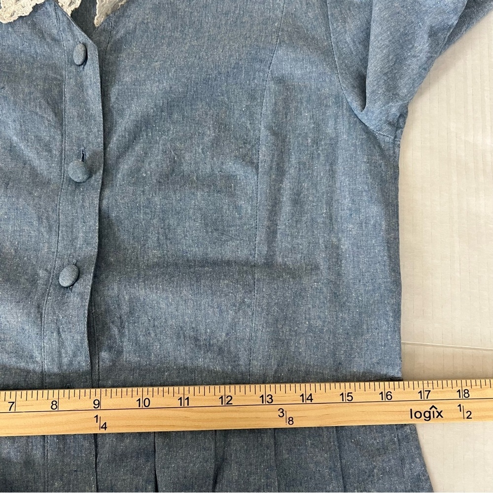 Vintage Laura Ashley Chambray Prairie Dress Lace Peter Pan Collar Blue Size 10 - Picture 14 of 16